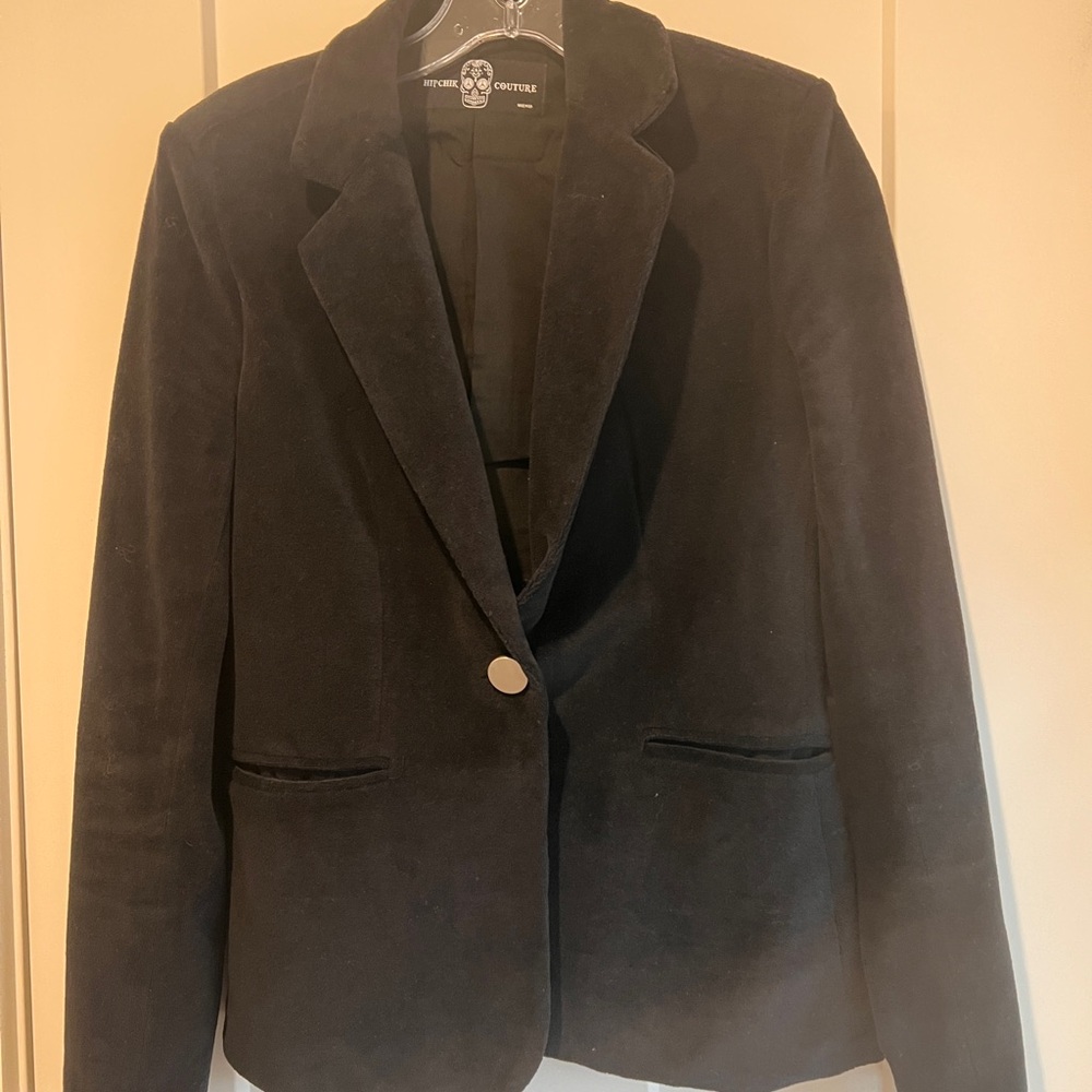 Elegant Black Velvet Blazer
